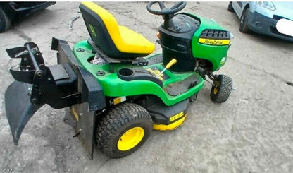 JOHN DEERE X135R - LAWNMOWER TRACTOR >>--NO VAT ON HAMMER--<<