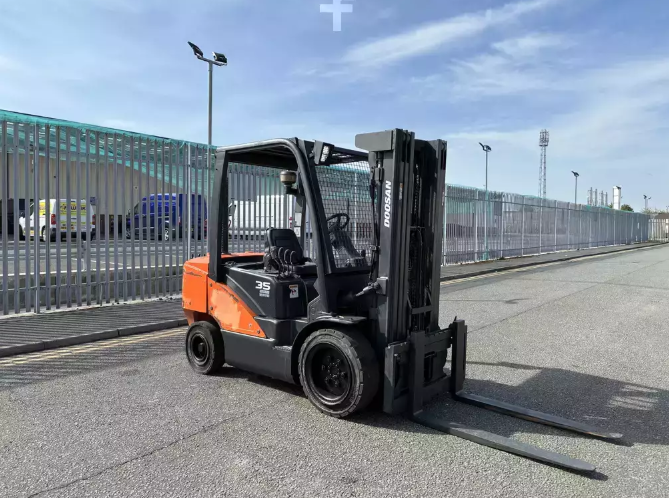 DOOSAN D35C-7 – 2018