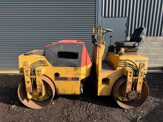 AMMANN DTV233 DOUBLE DRUM RIDE-ON ROLLER – DIESEL – HATZ ENGINE – EX CRICKET CLUB