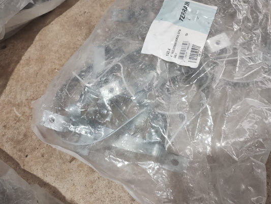TERRAIN 140.4 - 4" HOLDERBAT. (GALV) STW BAGS OF 10 PSC - JOBLOT OF 9 BAGS - NEW