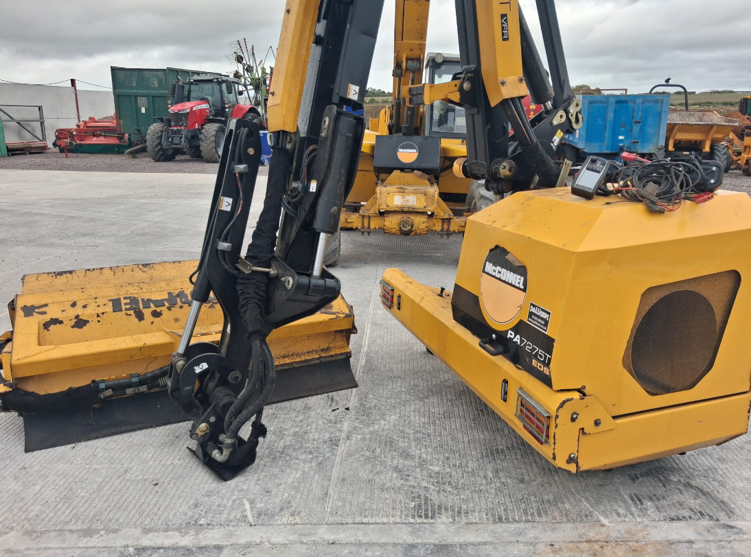 2021 MCCONNEL 7275T HEDGECUTTER