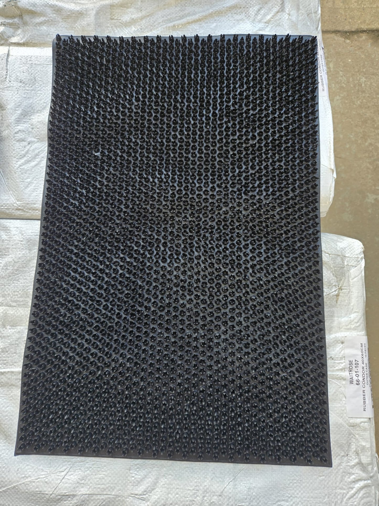 400 X JVL CONDOR CLASSIC ASTRO TURF-LOOK RUBBER SCRAPER MAT, BLACK