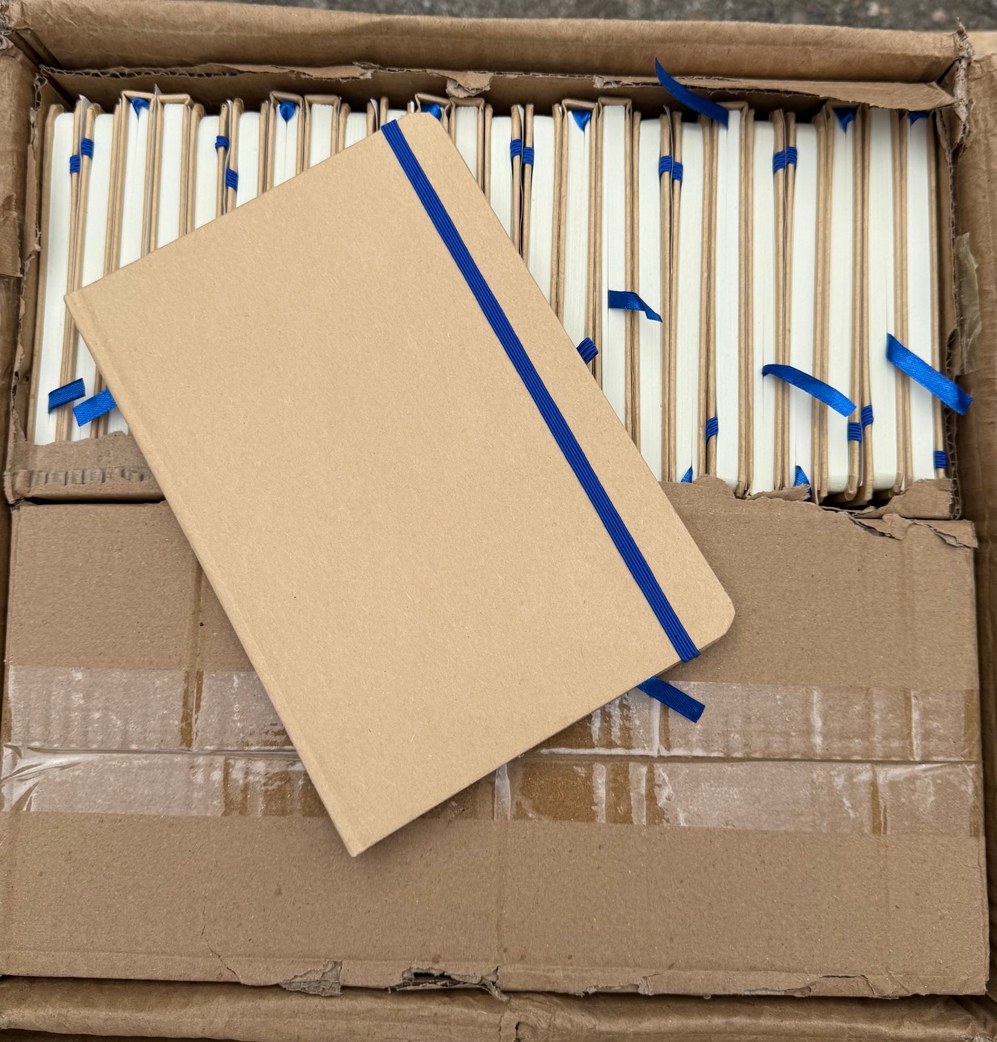 BOX OF 50 A5 HARDBACK NOTEBOOKS WITH NAVY ELASTIC CLOSURE