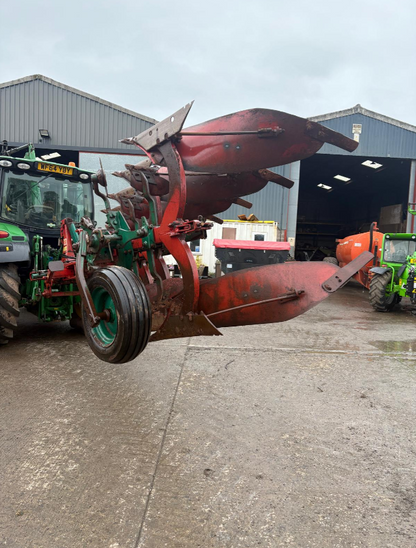 KVERNELAND EM85-200 4 FURROW PLOUGH