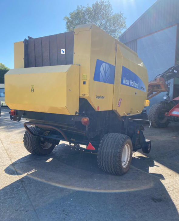 NEW HOLLAND BR740A ROUND BALER