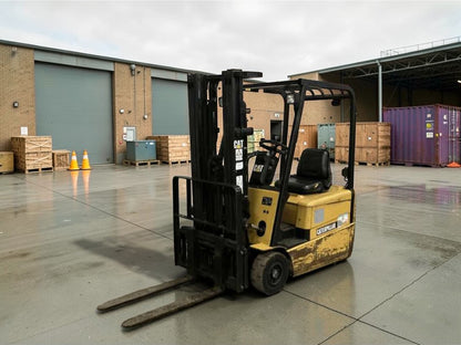 **(INCLUDES CHARGER)** 2003 CAT LIFT TRUCKS EP16KT CAPACITY: 1,600 KG
