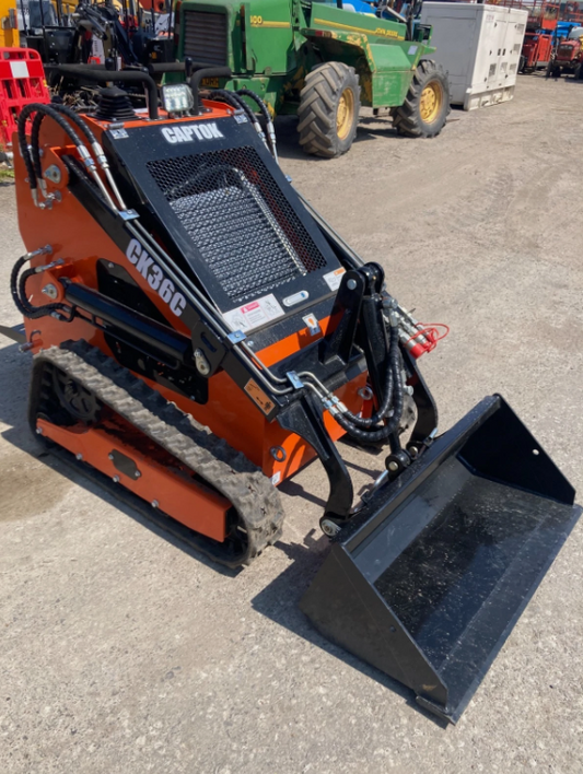 CAPTOK SKID STEER LOADER
