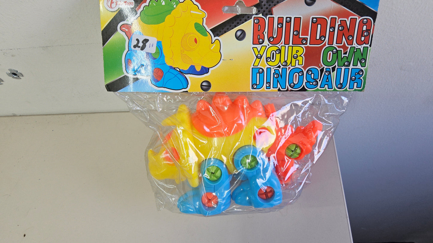 28 PC BUILDING YOUR OWN DINOSAUR