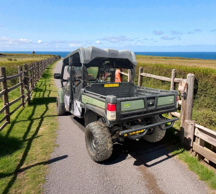 JOHN DEERE 855M GATOR