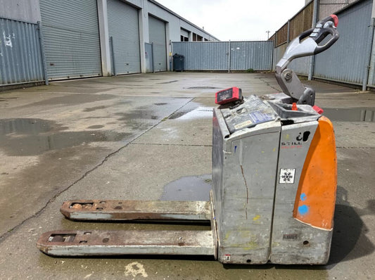 **(INCLUDES CHARGER)** 2018 STILL EXUSF20 ELECTRIC PALLET TRUCK