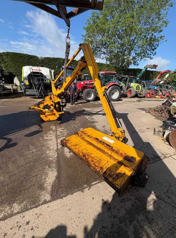 MCCONNEL PA95 HEDGE CUTTER