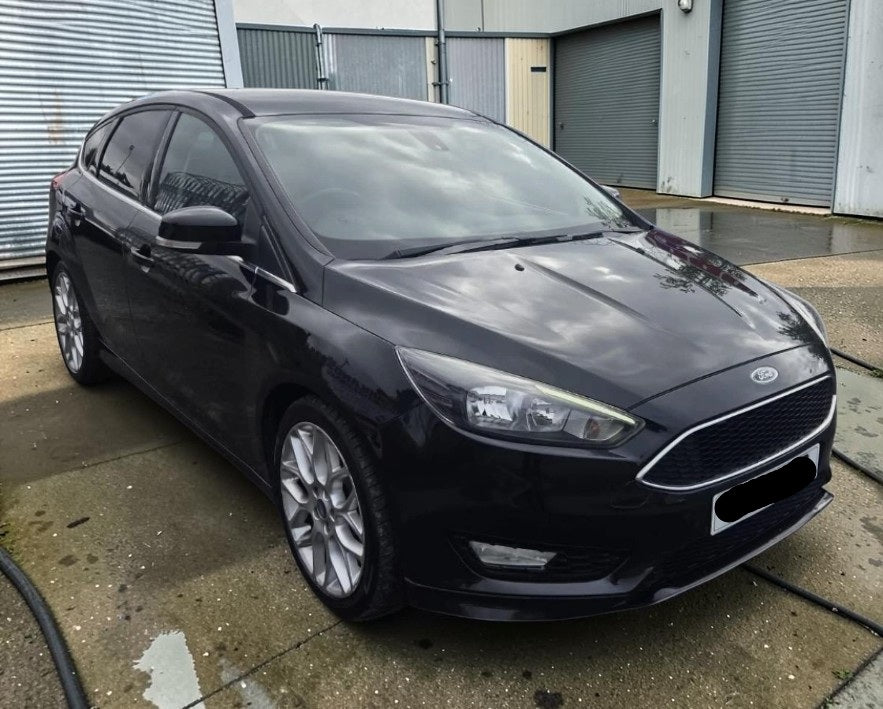 **(ONLY 105K MILEAGE)** 2015 FORD FOCUS ZETEC S 1.5 ECOBOOST 150 MANUAL HATCHBACK
