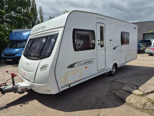 2012 LUNAR CLUBMAN SE 4 BERTH FIXED BED CARAVAN >>--NO VAT ON HAMMER--<<
