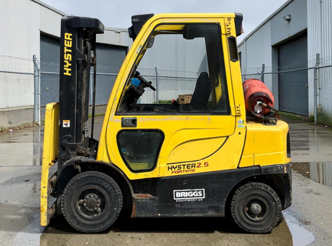 2018 HYSTER H2.5FT FORKLIFT SOLID