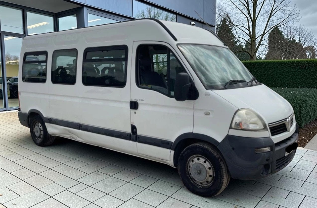 **(ONLY 68K MILEAGE)** 2007 VAUXHALL MOVANO 17-SEAT BUS 2.5 DIESEL MANUAL SINGLE DECK WHITE