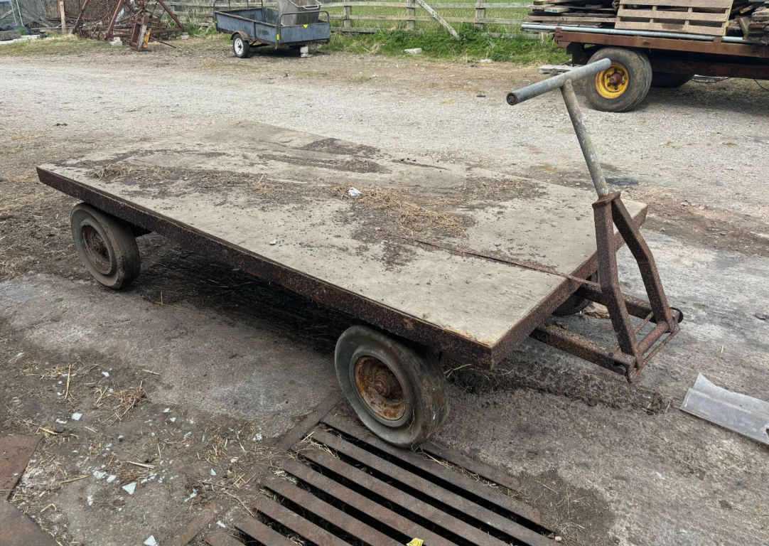 8FT X 4FT TOWABLE 4-WHEEL DOLLY TROLLEY – ANTIQUE / RESTORATION