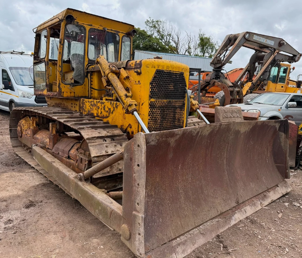 CATERPILLAR D6C CRAWLER DOZER / TRACK-TYPE TRACTOR