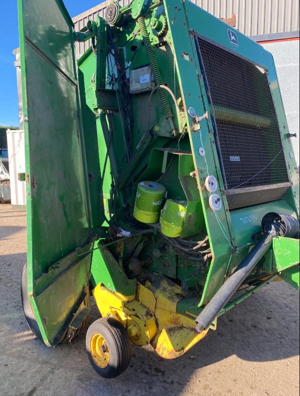 JOHN DEERE 590 ROUND BALER