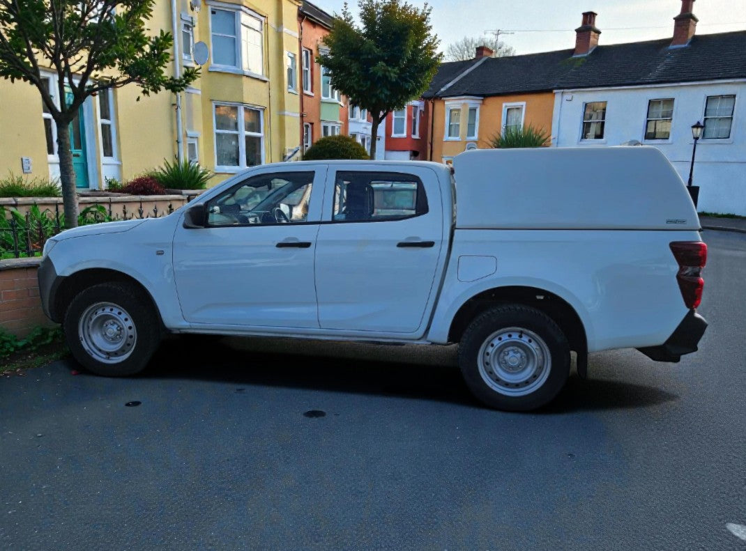 2021 ISUZU D-MAX UTILITY 1.9 DIESEL MANUAL PICK UP IN WHITE>>--NO VAT ON HAMMER--<<