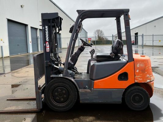 2014 DOOSAN D25S-5 FORKLIFT