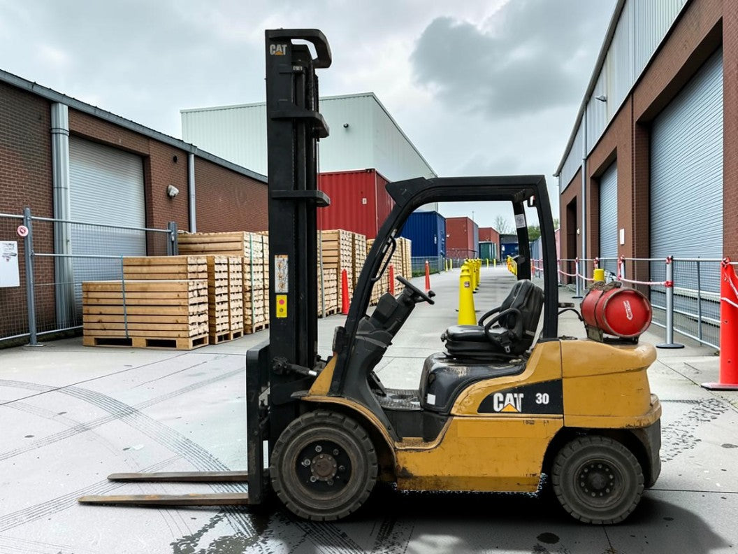 2012 CAT LIFT TRUCKS GP30N LP GAS FORKLIFT – 3000KG CAPACITY