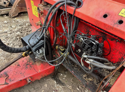 KVERNELAND TAARUP 853 STRAW CHOPPER / BEDDER FEEDER