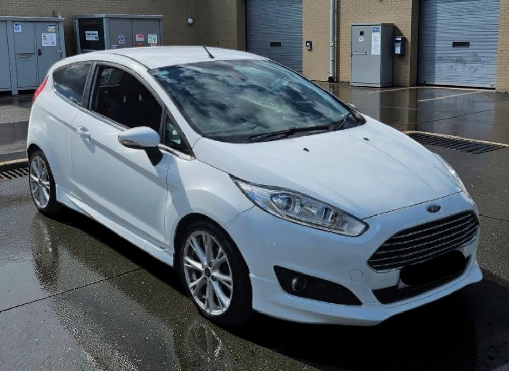 **(ONLY 52K MILEAGE)** 2013 FORD FIESTA TITANIUM 999CC PETROL MANUAL HATCHBACK WHITE
