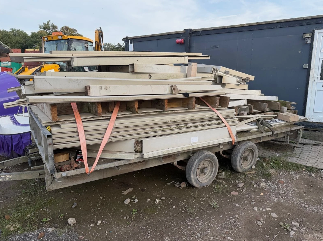 COMPOSITE PLASTIC STATIC CARAVAN DECKING – JOB LOT