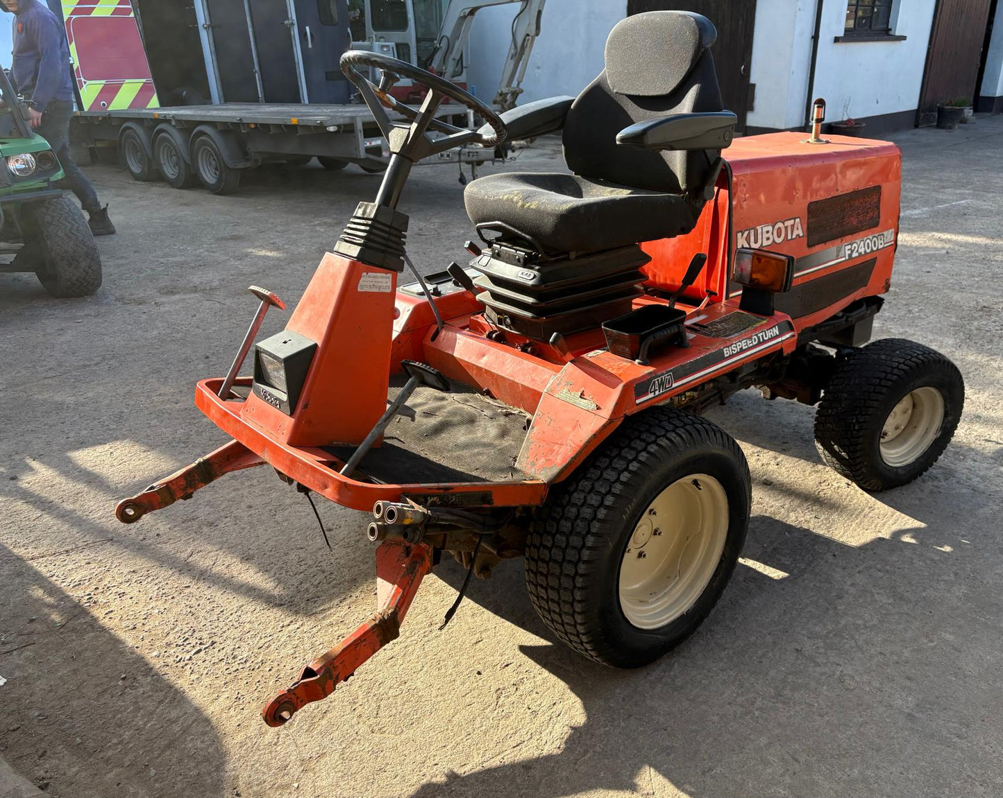 KUBOTA MOWER DIESEL . F2400B HYDROSTATIC