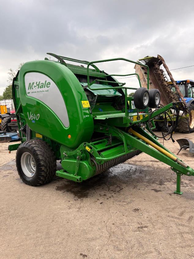 2019 MCHALE V640 BALER