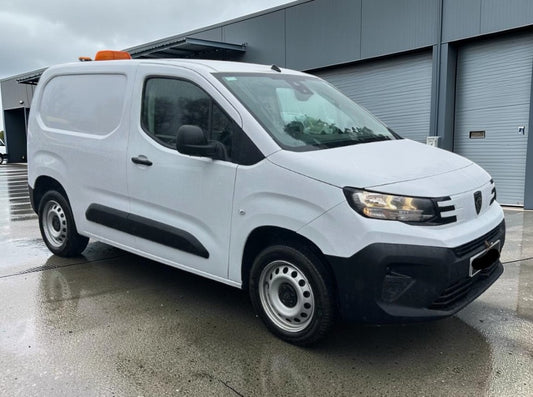 **(ONLY 16K MILEAGE)** 2025 PEUGEOT PARTNER 1.5 HDI PROFESSIONAL PLUS L1H1 PANEL VAN (25 REG)