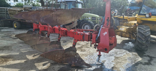 KVERNELAND 5 FURROW REVERSIBLE PLOUGH