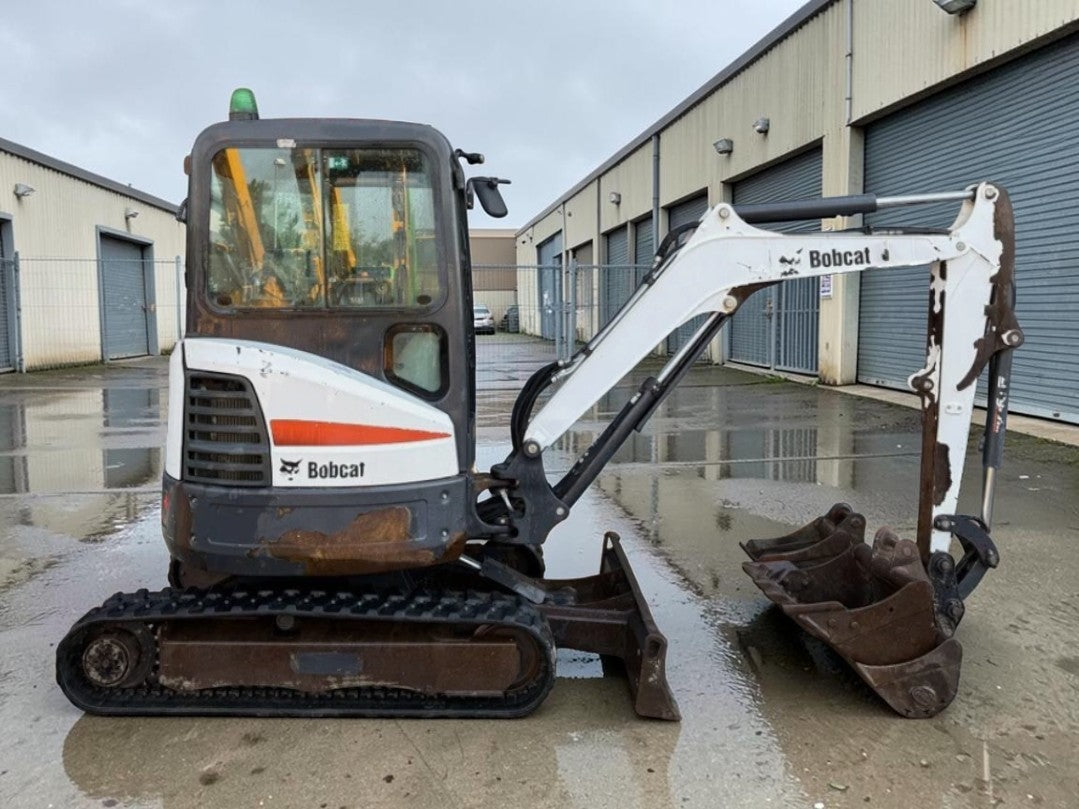 2018 BOBCAT E26 2.6T MINI EXCAVATOR / DIGGER + HYDRAULIC QUICK HITCH