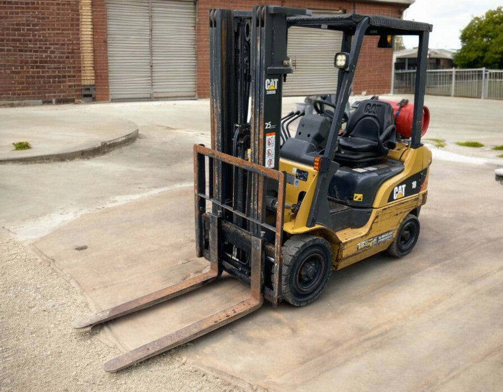 2017 CATERPILLAR GP18NT FORKLIFT