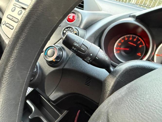 **(ONLY 107K MILEAGE)** 2011 HONDA JAZZ 1.2 I-VTEC S MANUAL PETROL >>--NO VAT ON HAMMER--<<