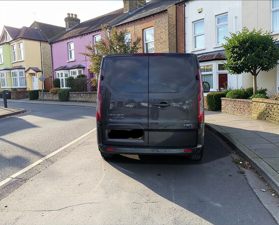 **(ONLY 80K MILEAGE)** 2020 FORD TRANSIT CUSTOM 300LIMITD EBLUE L2H1 1996CC MANUAL VAN