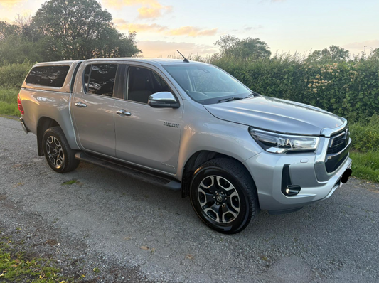 **(ONLY 81K MILEAGE)** 2021 TOYOTA HILUX INVINCIBLE D-4D 4WDDCB A 2.8 DIESEL PICK UP, SILVER