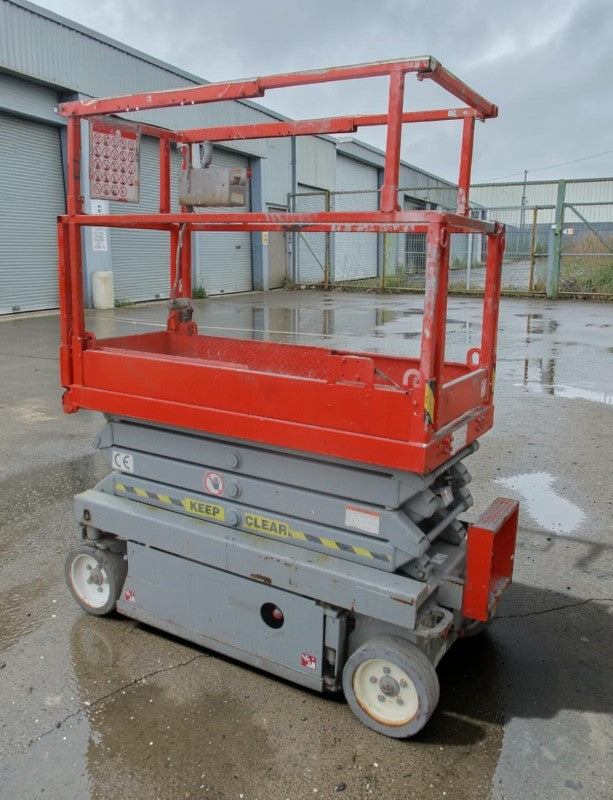 2010 SKYJACK SJ3219 SCISSOR LIFT ACCESS PLATFORM