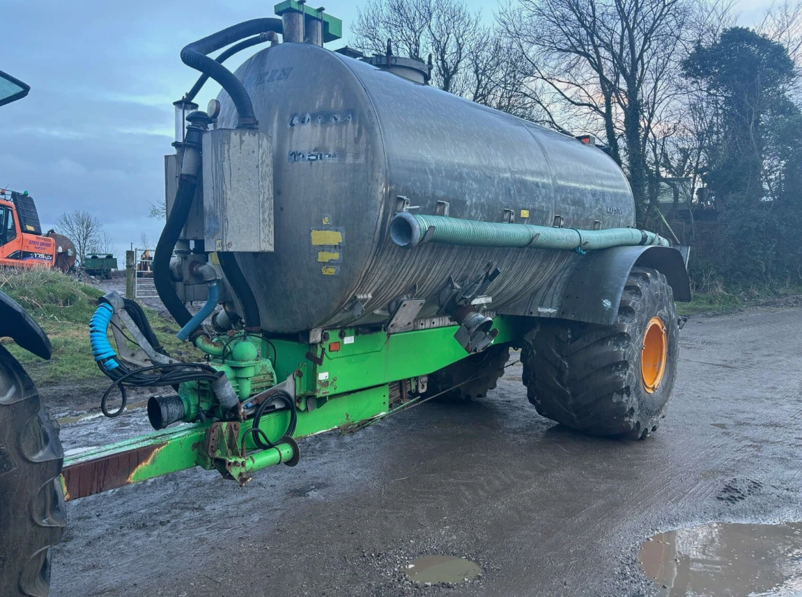 2001 JOSKIN COBRA GALVANISED VACUUM TANKER