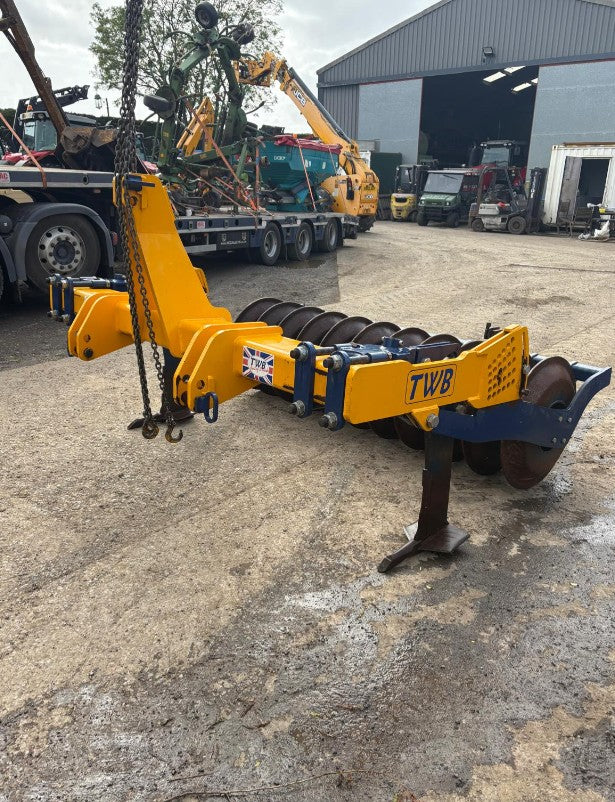 TWB 2 LEG SUBSOILER W/ PACKER