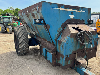 WEST 1150 GALLON DUAL SPREADER MUCK SPREADER FARM TRAILER