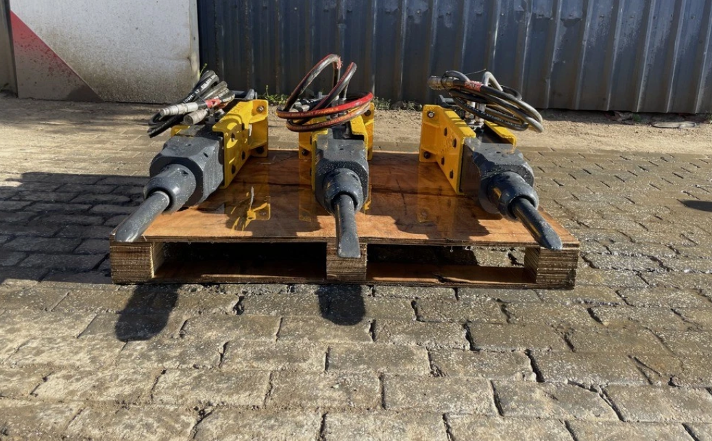 2021 INDECO HP 150 HYDRAULIC BREAKER / HAMMER – 0.7-3.0 T CARRIER – 98 KG