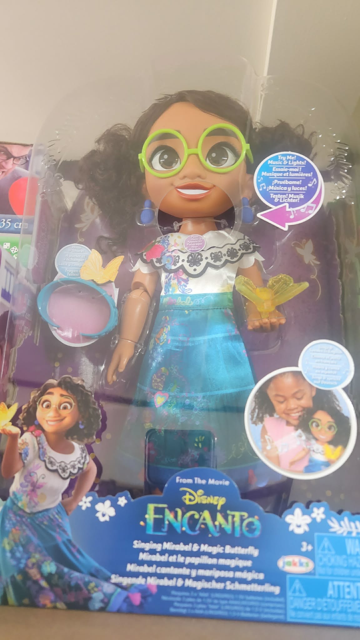 DISNEY ENCANTO -SINGING MIRABEL AND MAGIC BUTTERFLY - BRAND NEW IN ORIGINAL PACKAGING - JOBLOT OF 6