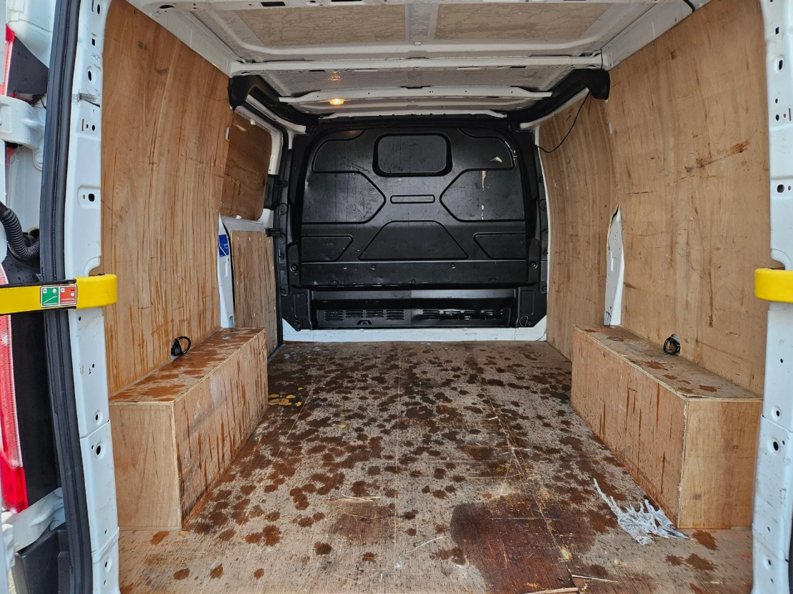 **(ONLY 69 K MILEAGE)** 2020 (70 PLATE) FORD TRANSIT CUSTOM 300 LEADER SWB >>--NO VAT ON HAMMER--<<