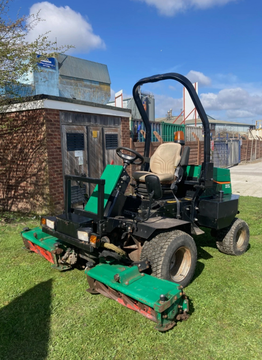 RANSOMES PARKWAY 2250 TRIPLE GANG REEL LAWN MOWER