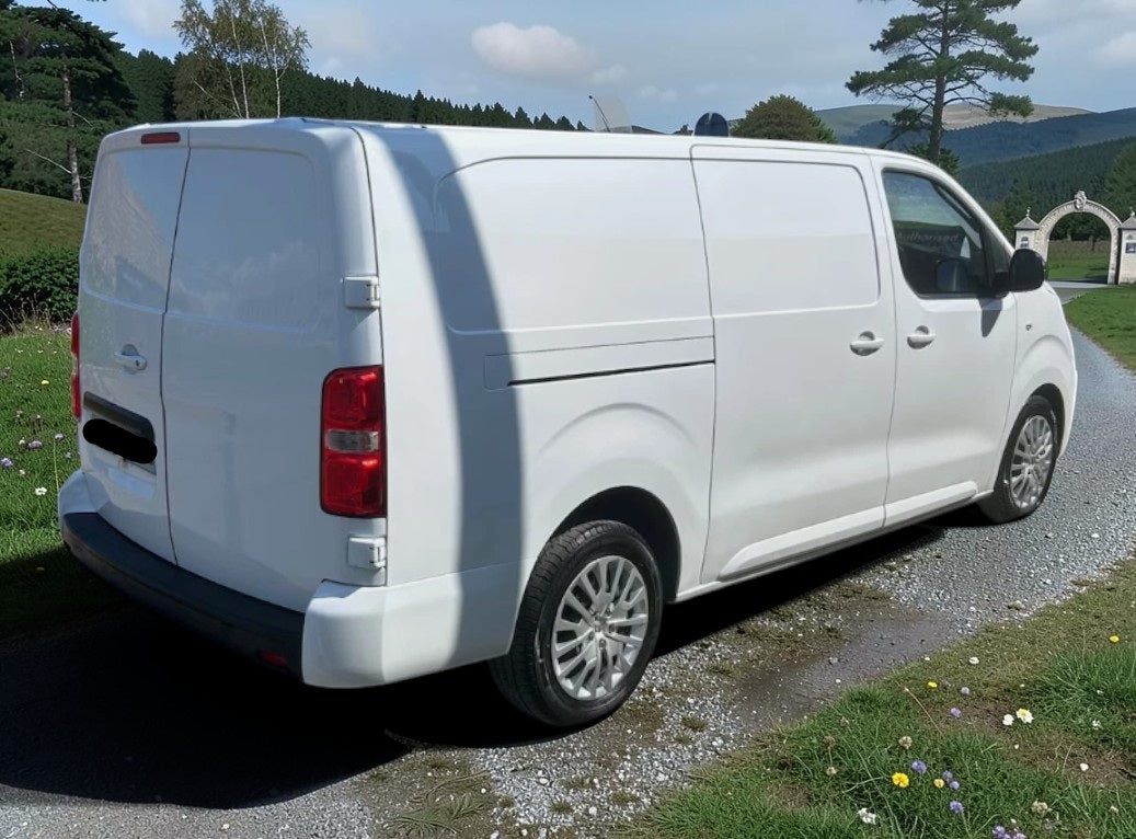 **(ONLY 27K MILEAGE)** 2023 VAUXHALL VIVARO 2900 1.5D 100PS PRO H1 PANEL VAN