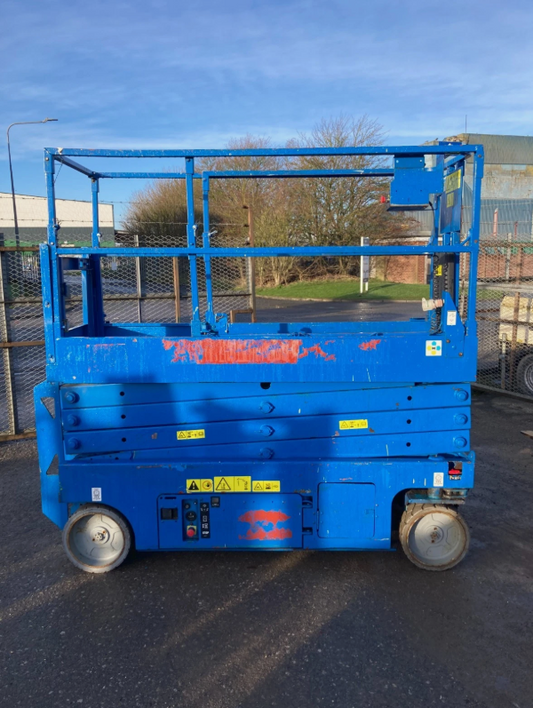 2006 GENIE GS 2632 / 3226 SCISSOR LIFT (CHERRY PICKER)