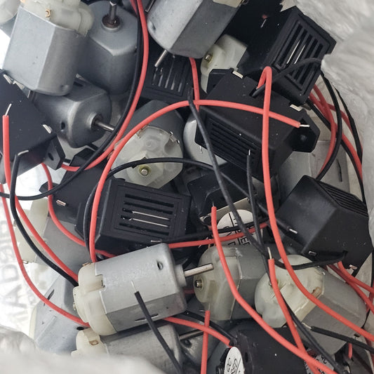 QUANTITY OF BRAND NEW DC MOTORS AND DC BUZZERS