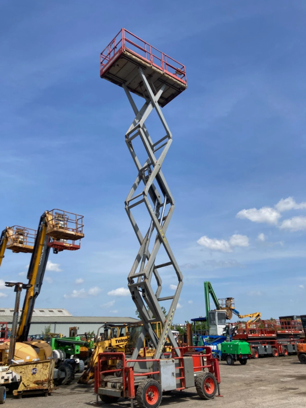 2012 SKYJACK SJ8841 SCISSOR LIFT ACCESS PLATFORM / MEWP