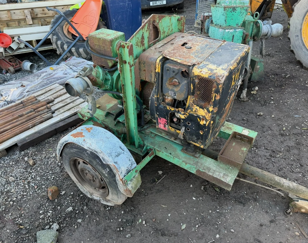 2 X DIESEL WATER PUMPS WITH LISTER ENGINES